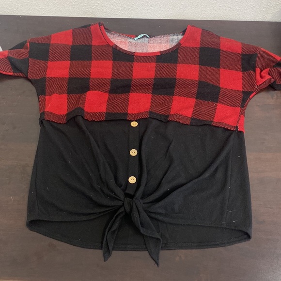 Red and Black Plaid/Checkered Long Sleeve Shirt - Picture 5 of 6
